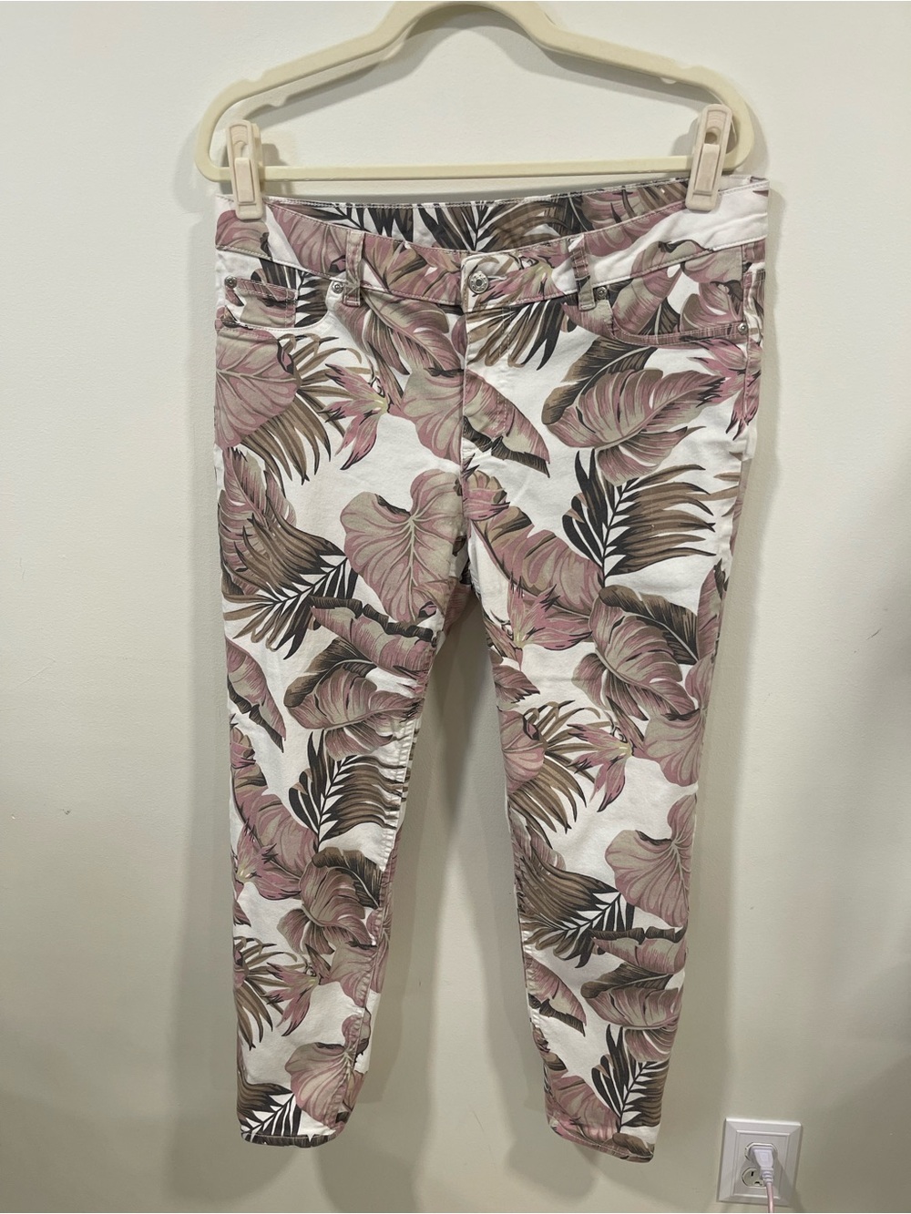 Lascana Tropical Leaf Cropped Pants - Pink & Brown